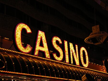 Un Joueur de Blackjack attaque un Casino du Colorado en justice pour Détention Abusive